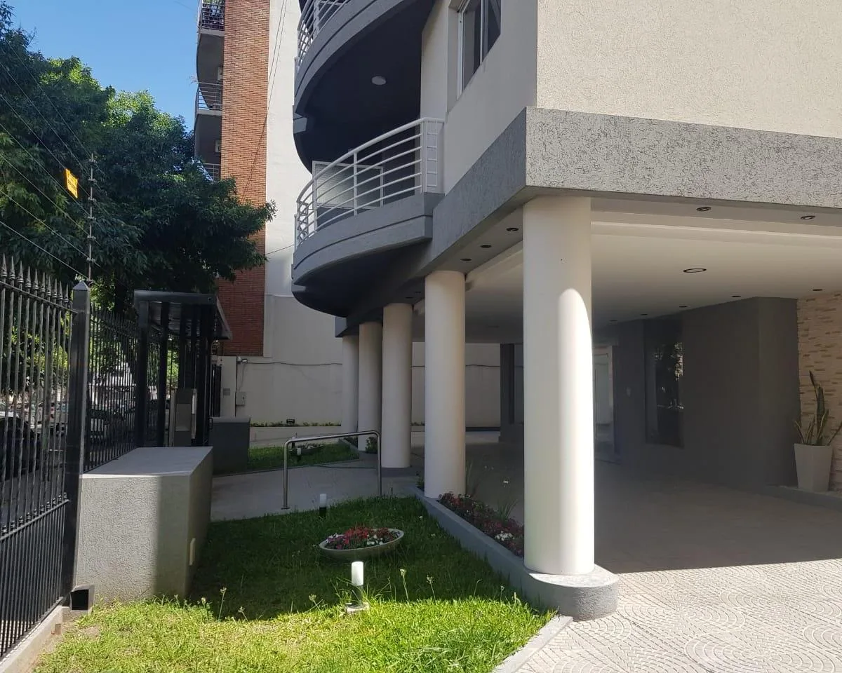 Monoambiente Luminoso con Balcón y Excelentes Amenities !