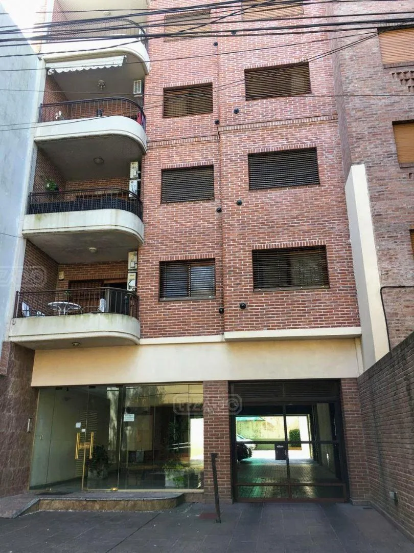 Departamento Semipiso en Alquiler Ubicado en Olivos, Zona Norte