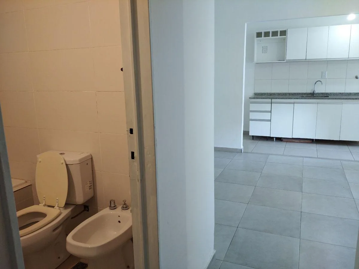 Departamento de 80 m&sup2; con 3 Dorm. en Alquiler en Villa Lugano