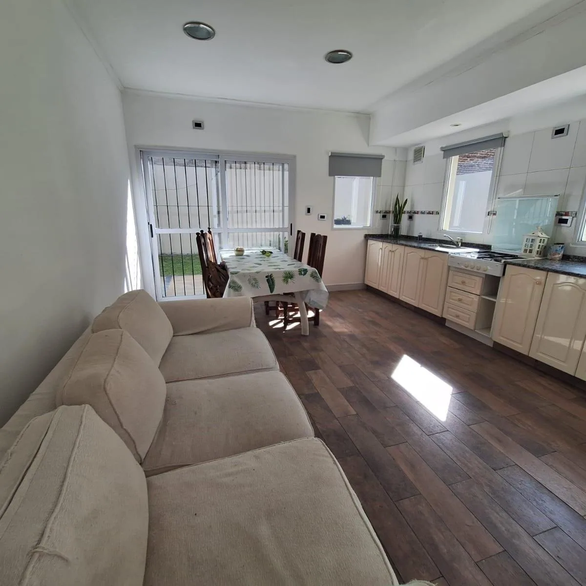 Casa - 3 Ambientes - Merlo