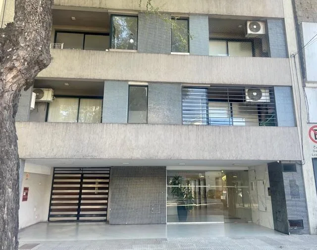 Alquiler Departamento 3 Ambientes con Cochera y Amenities en Belgrano R/colegiales