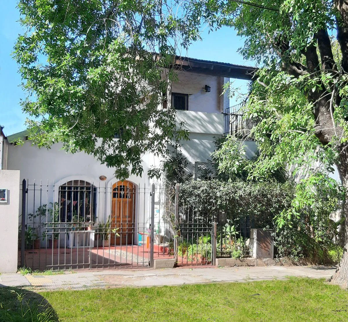 Two-bedroom house in Ituzaingó