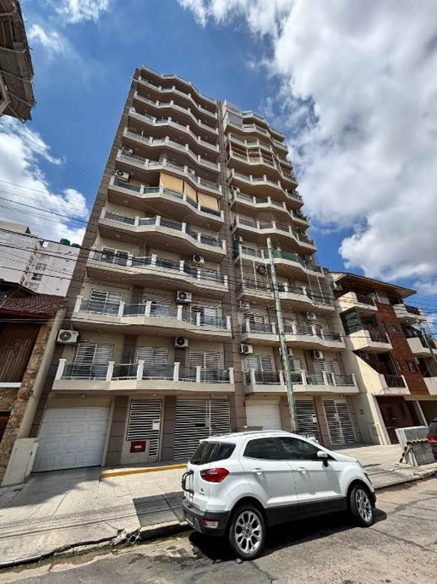 Departamento de 2 ambientes con doble balcón en Avellaneda