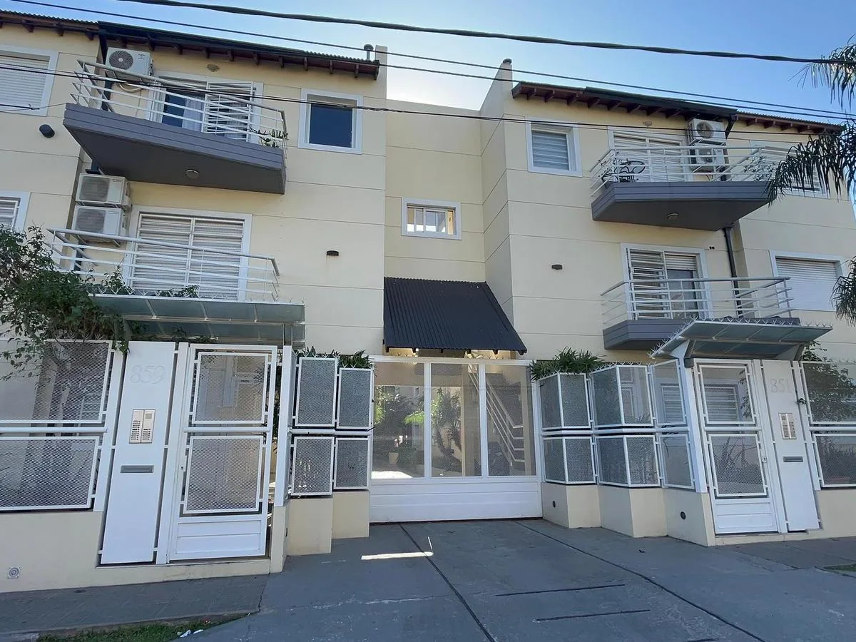 2-room apt with balcony and parking