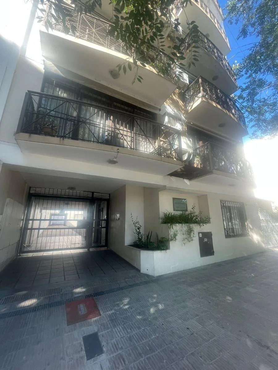 Departamento de 1 dormitorio con cochera en La Plata