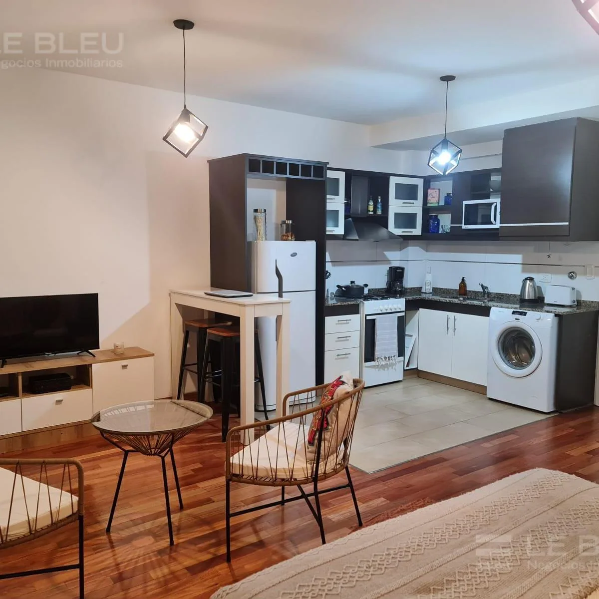 Kitnet mobiliada com varanda em Villa Urquiza