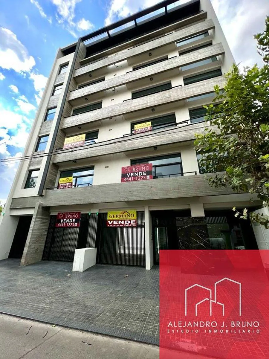 Departamento 2 Amb - Al Frente con Balcon - Cochera Cubierta