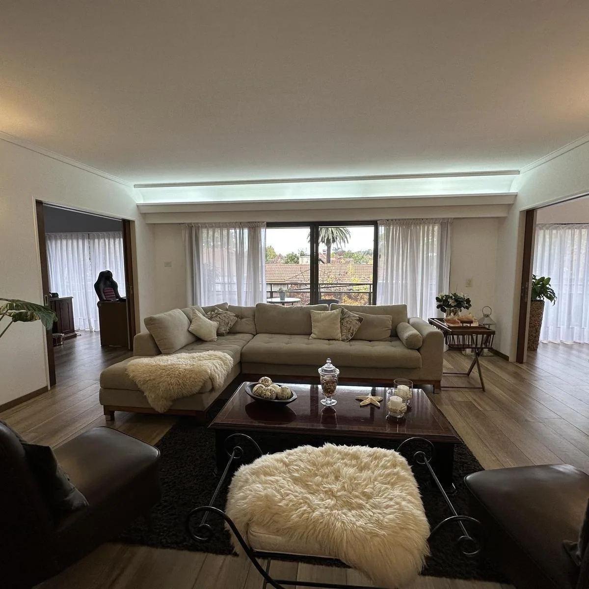 Three-bedroom apartment with maid room in San Isidro