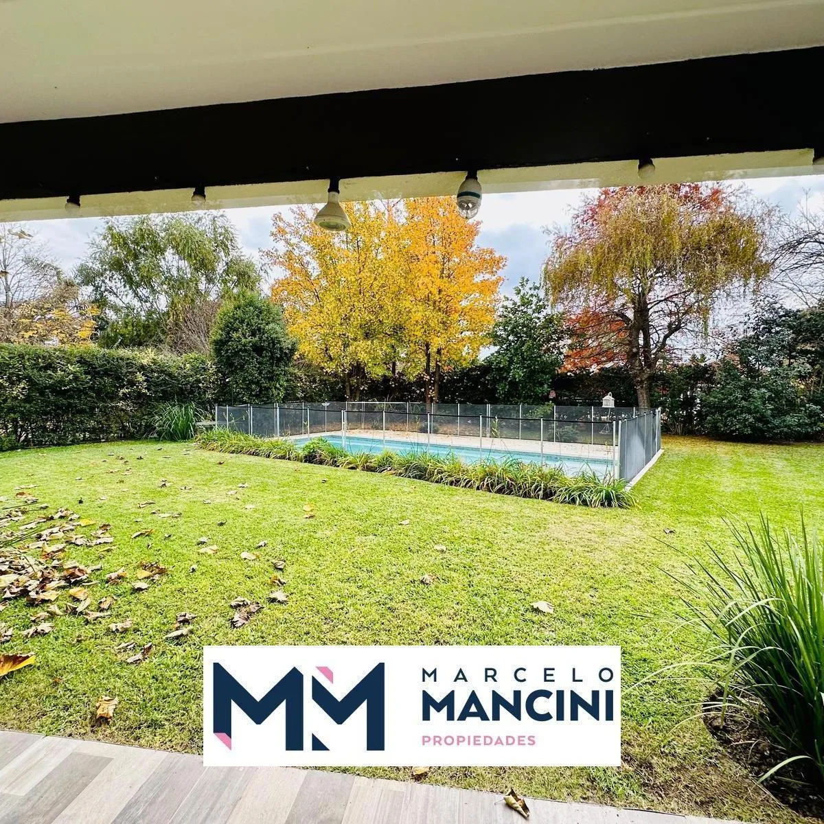 Venta Casa en Campos de Echeverria 5 Ambientes