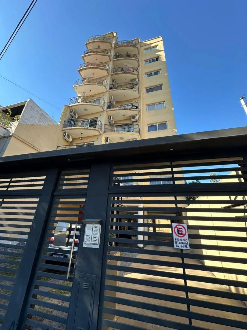 Departamento 2 Ambientes. | Charlone 647