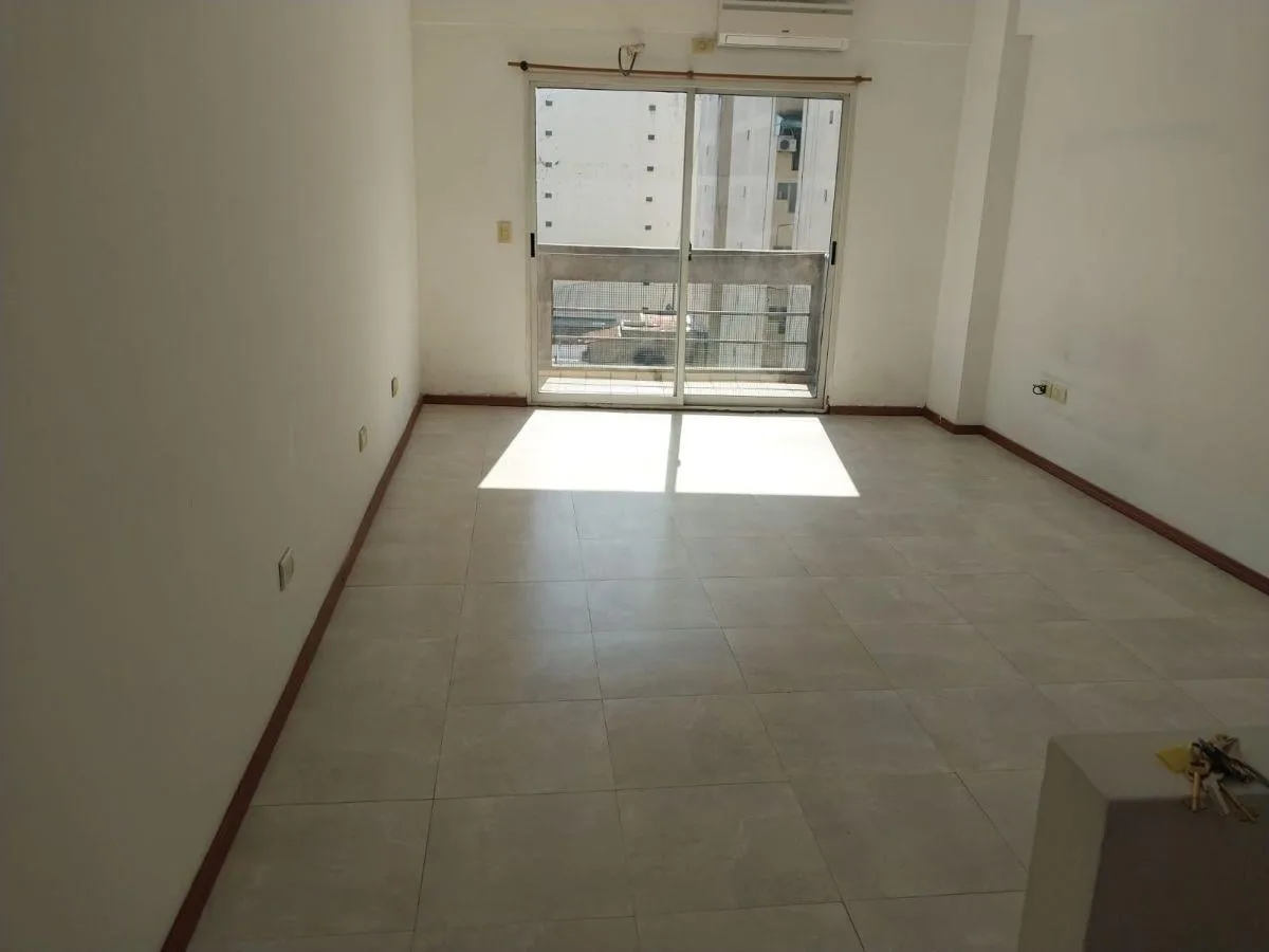 Monoambiente Al Frente Piso 7 con Balcon, Landry Parrilla y Solarium