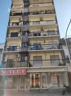 Monoambiente. Pb Interno. C/patio. Conexion a Lavarropas. Juan B Justo Al 5000 - Villa Gral. Mitre