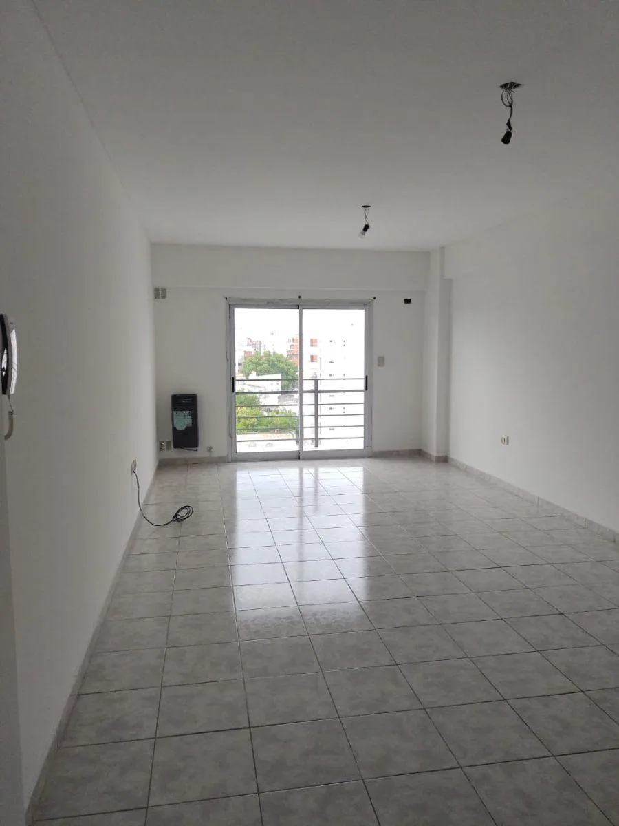 Departamento en Alquiler en Av 60 1115, La Plata