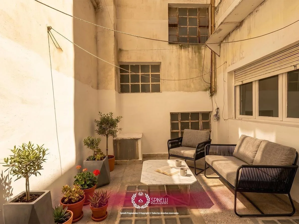Alquiler Departamento Tipo PH 1 Ambiente 45 m&sup2; Balvanera San Cristóbal Planta Baja Lateral con Patio