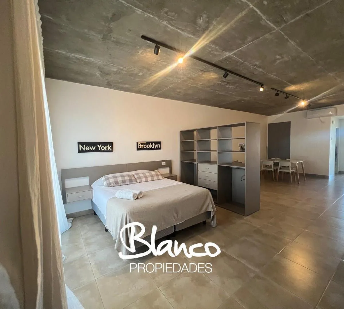 Electric loft apartment with parking in Pilar