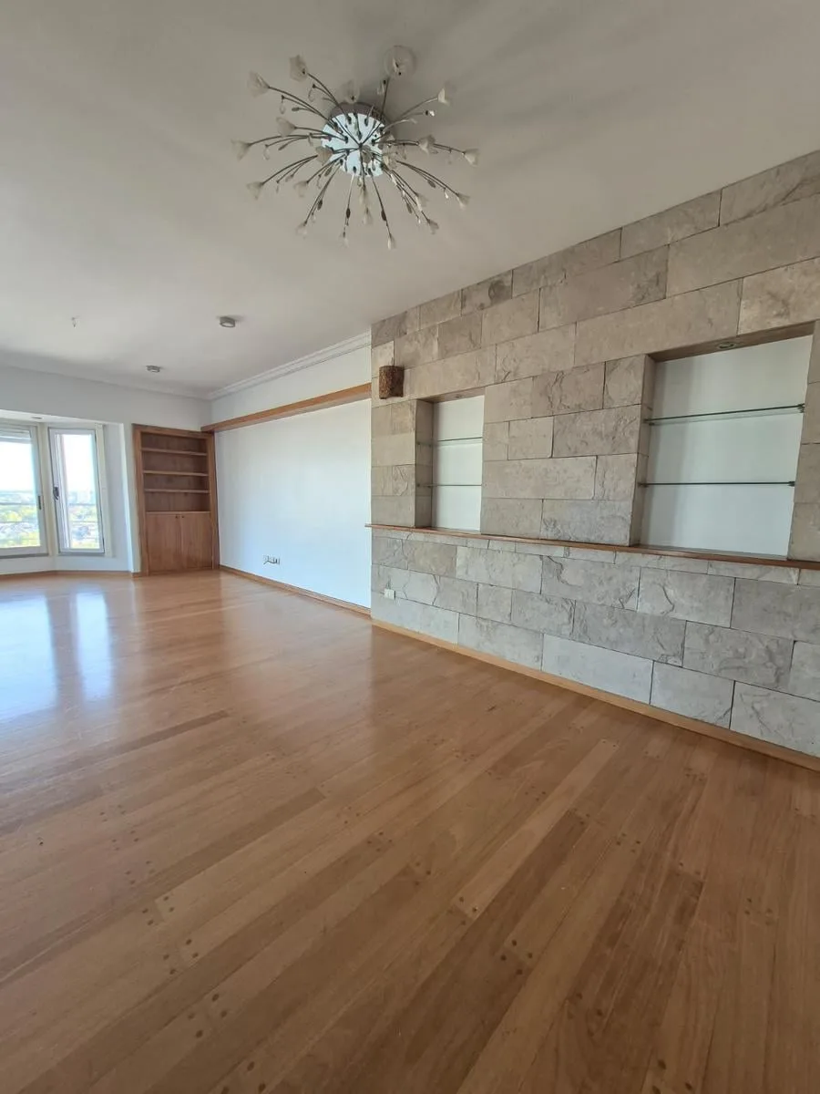 Семиписо 4 спальни, 144 м²