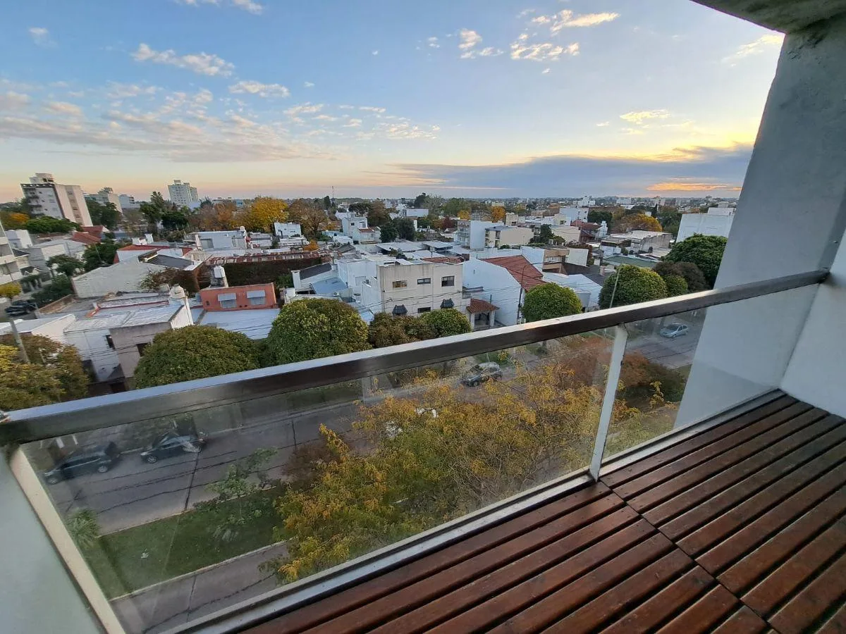 One-bedroom half-floor apartment in La Plata