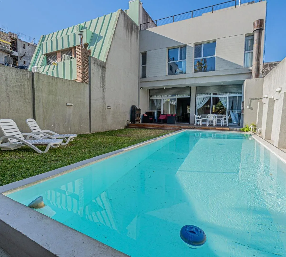 Casa com 3 quartos e piscina em Saavedra