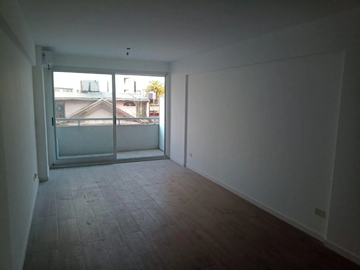 Alquiler Monoambiente con Balcon Impecable/ Moderno en San Cristobal