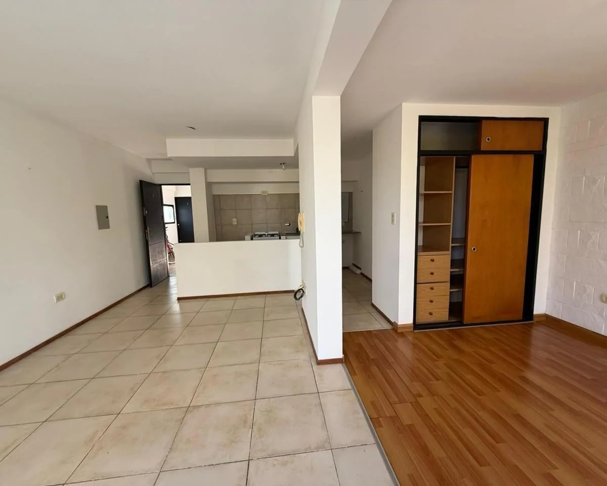 Квартира с 1 спальней на Calle 63 в La Plata