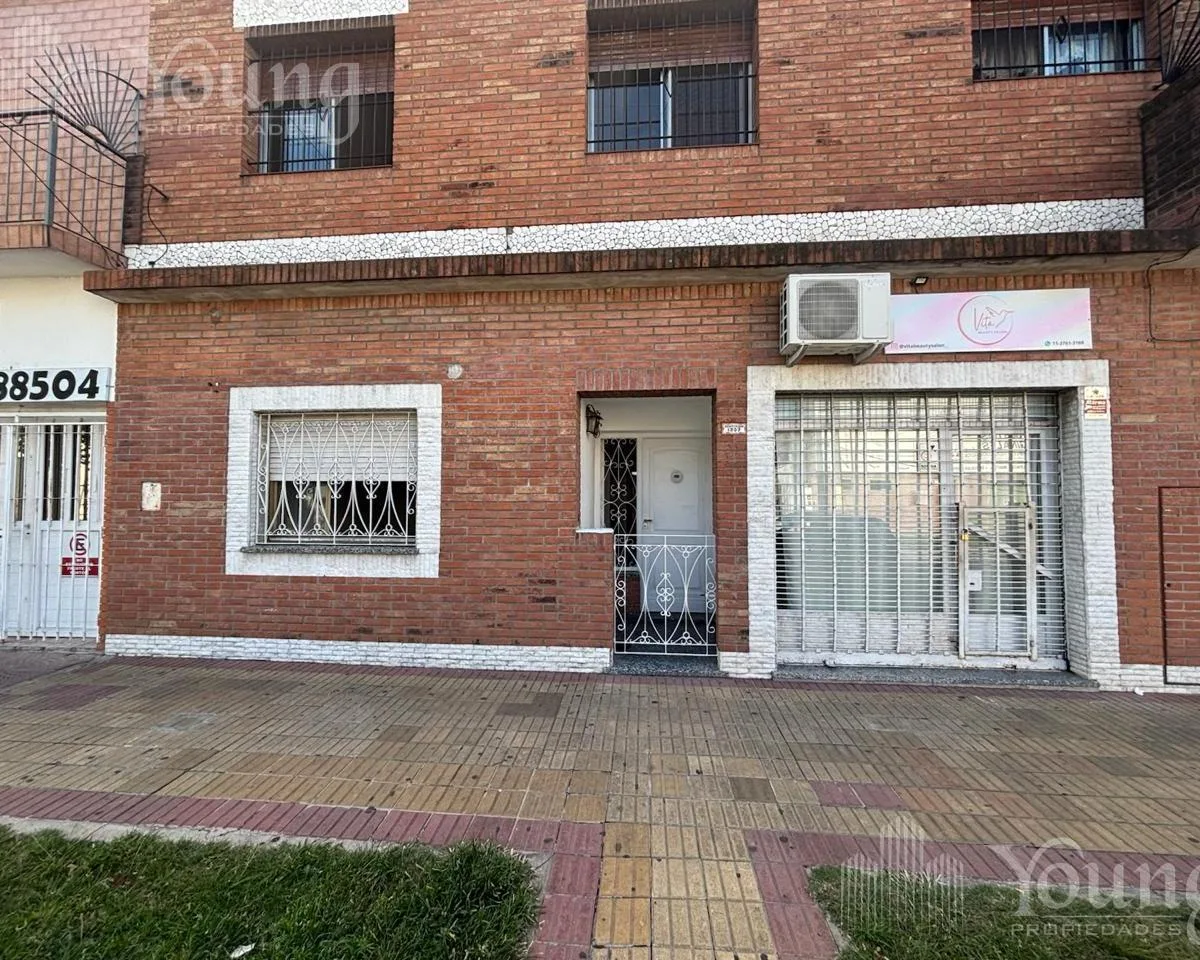 PH 3 Ambientes 2 Locales en Bernal Oeste