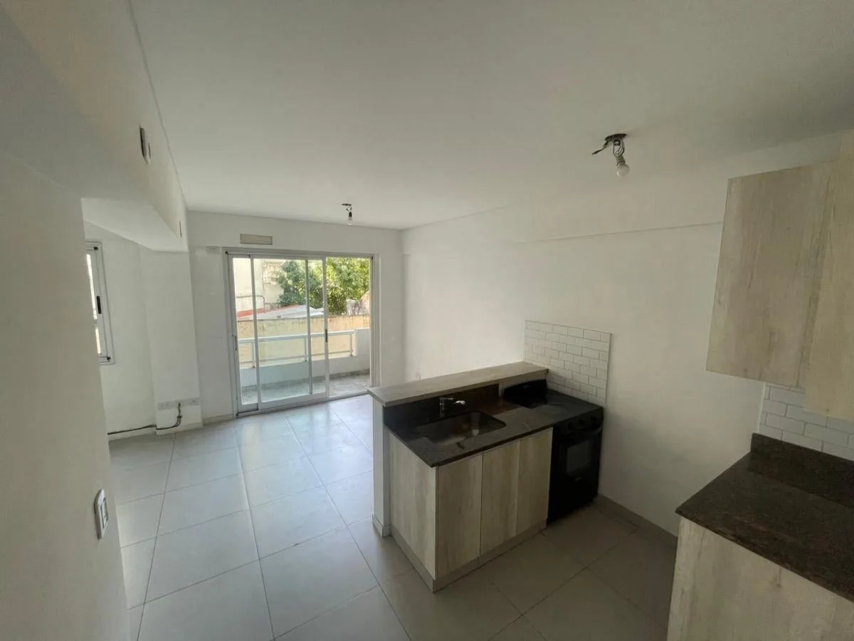 Alquiler Monoambiente Divisible en Edif con Amenities en San Cristobal
