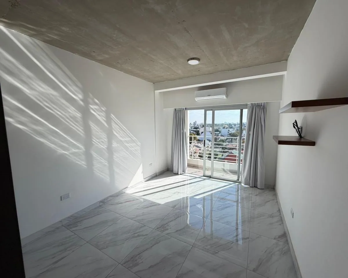 Departamento Monoambiente con Balcón en Alquiler en Wilde