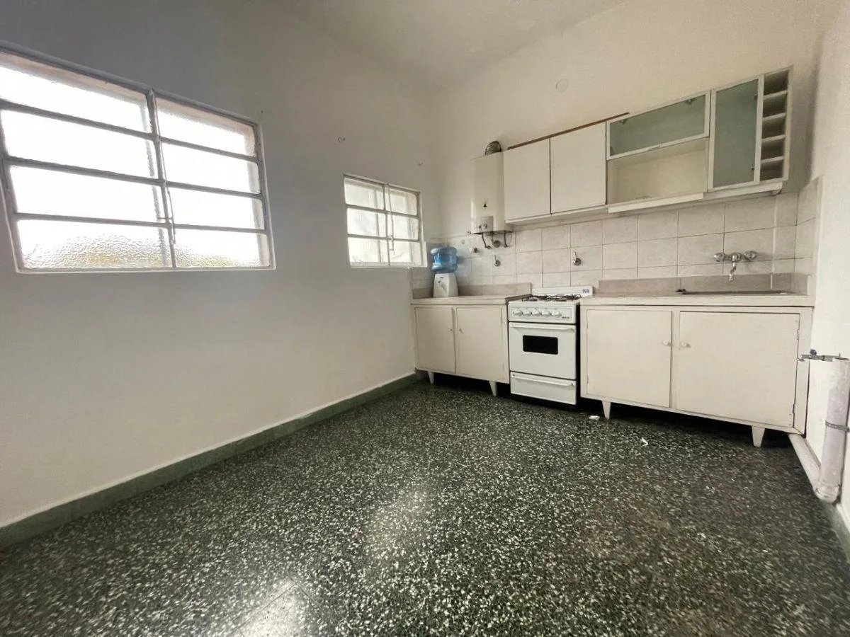 Departamento de 2 ambientes en Bernal Centro