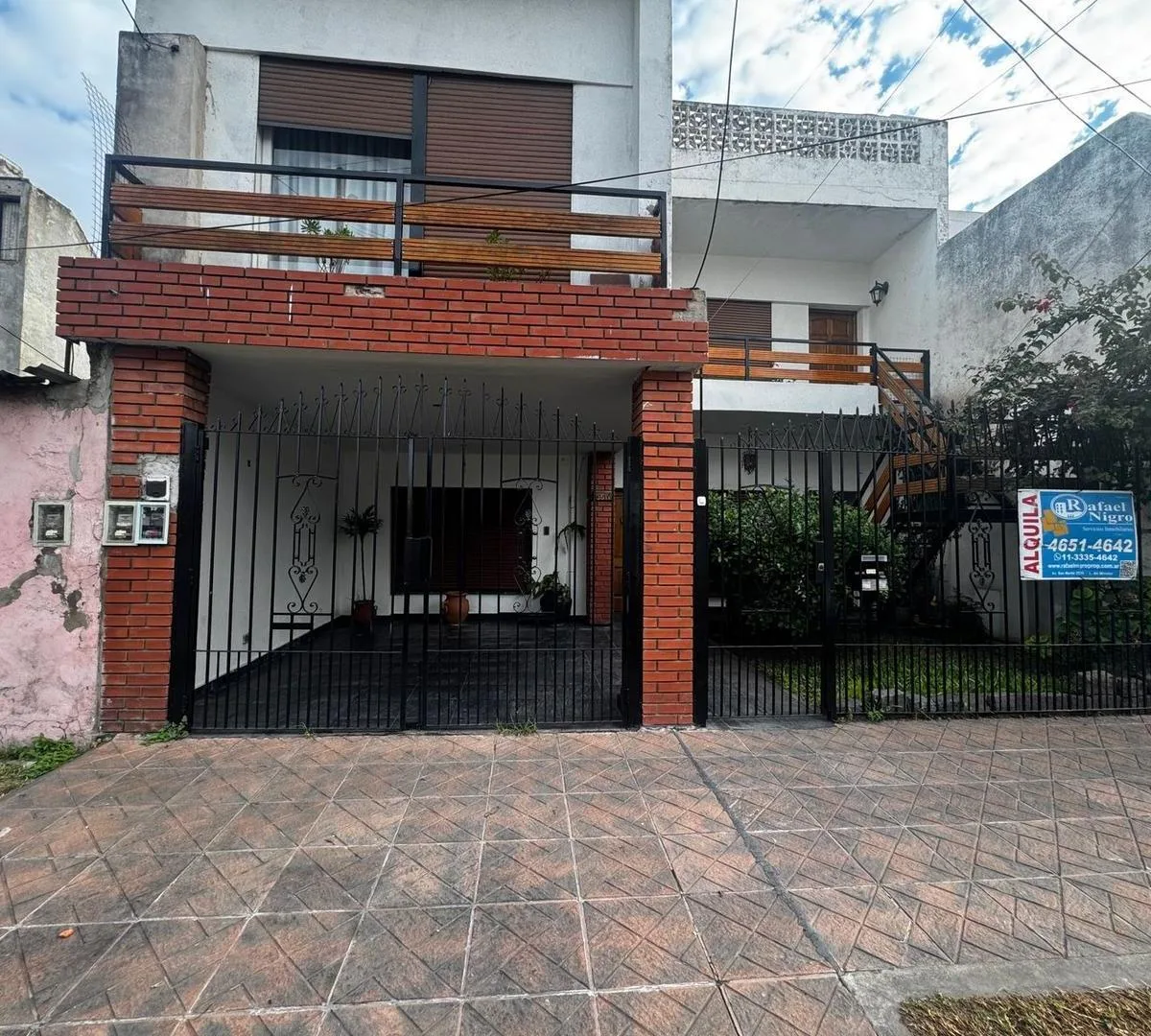 P. H 3 Amb Al Frente con Cochera Cubierta