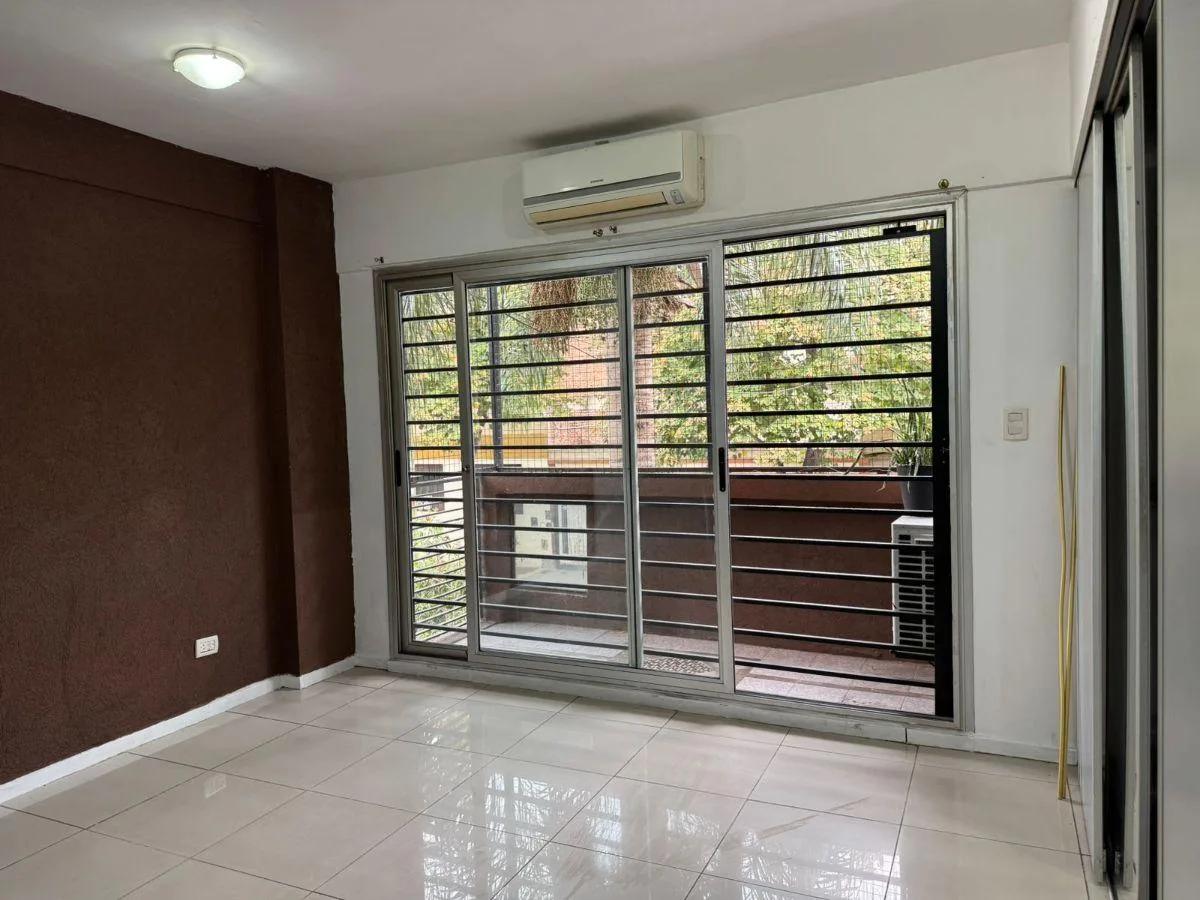 Alquiler Monoambiente con Balcón en Paternal
