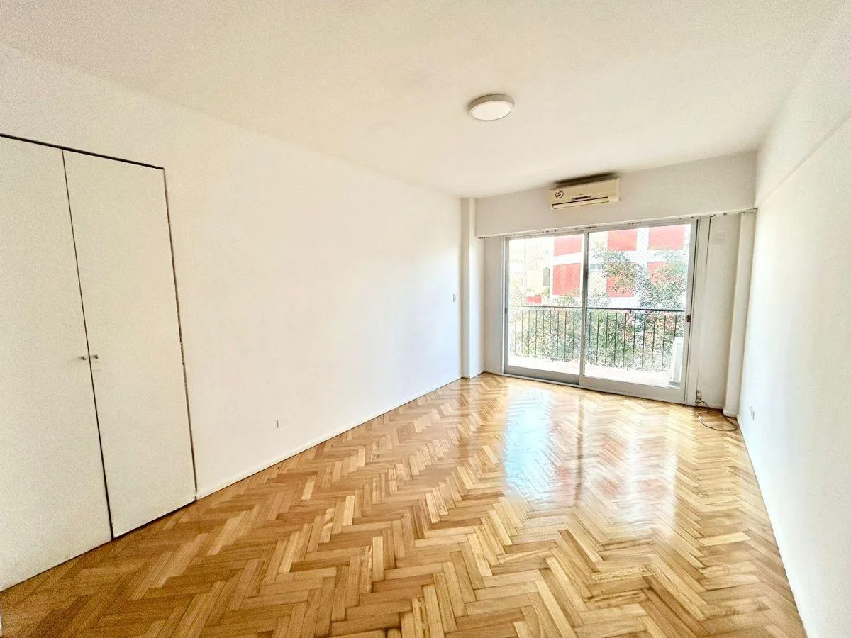 Studio apartment with balcony in Palermo Soho
