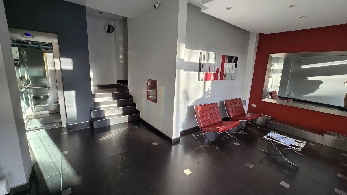 Departamento de 40 m&sup2; con 1 Dormitorio en Alquiler en Lanús Este