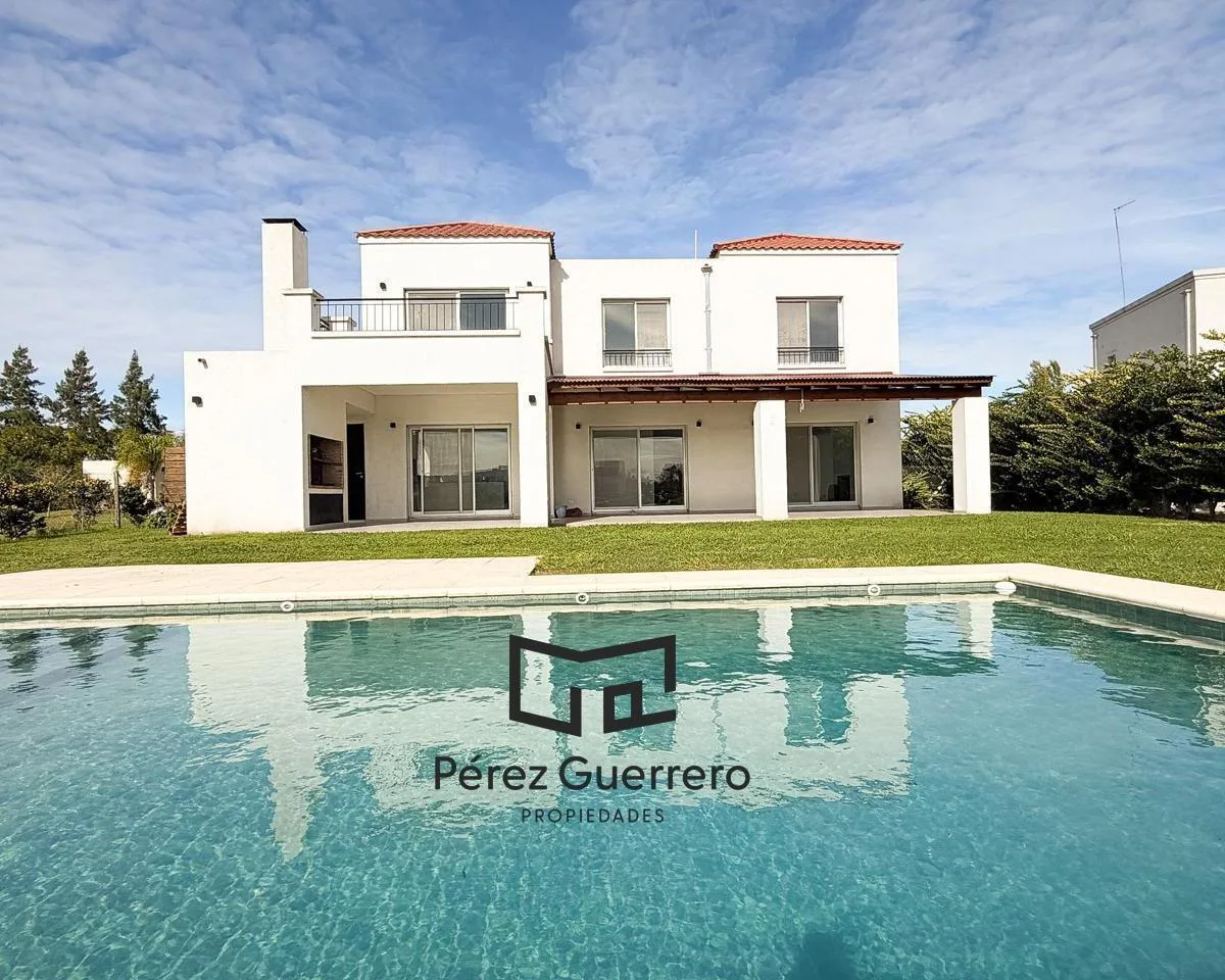 Three-bedroom house in San Matías