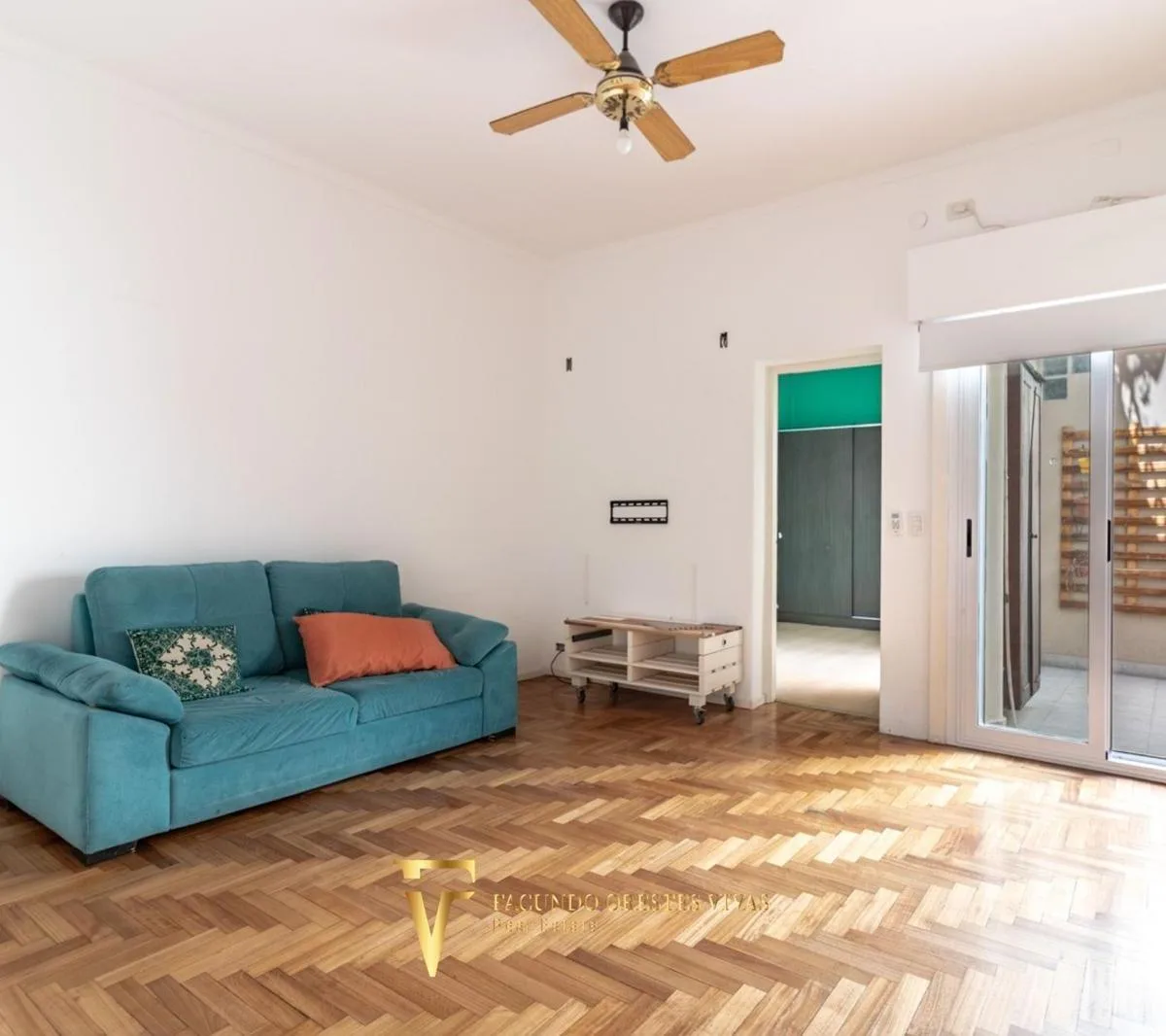 Alquiler - PH - Tres/cuatro Ambientes - Patio - Sin Expensas - Aire Acondicionado - Liniers