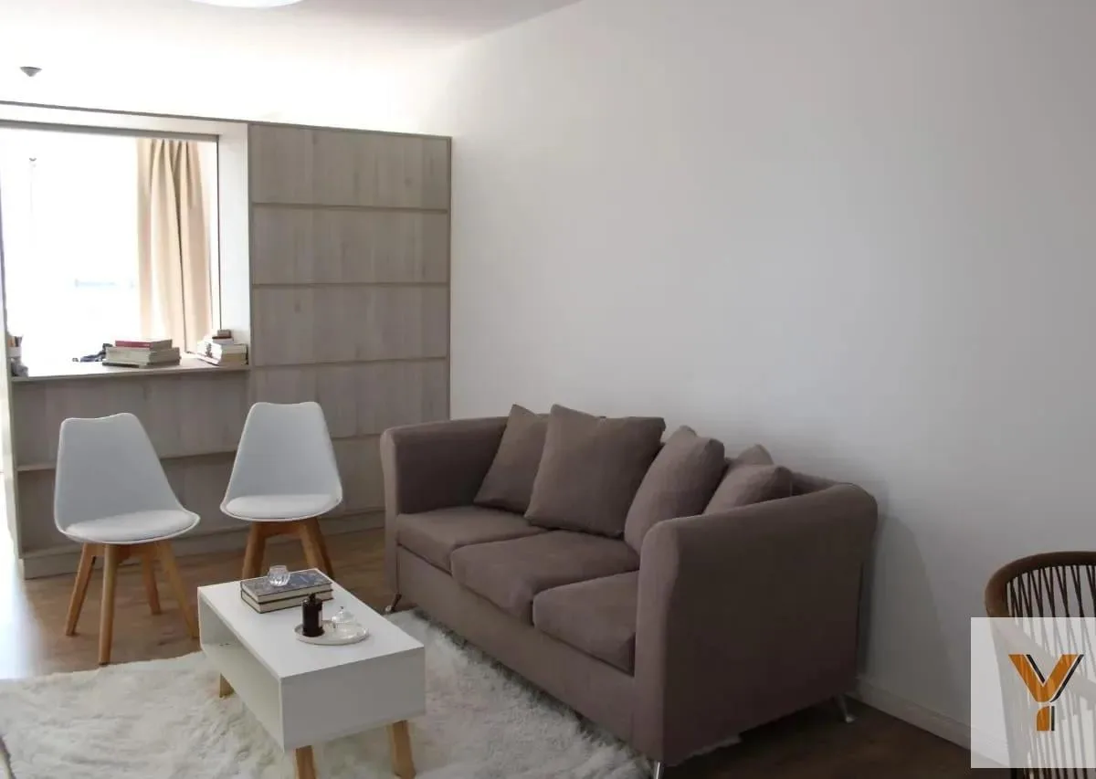 Monoambiente con balcón
