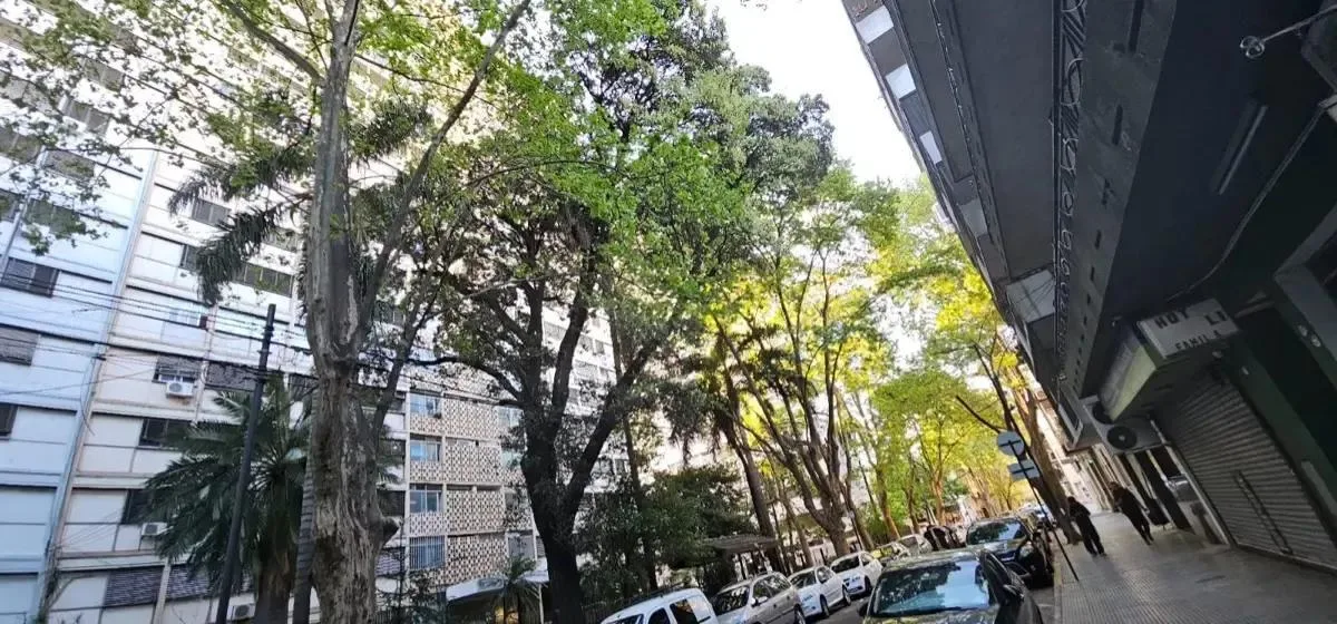 Departamento de 49 m&sup2; con 2 Dorm. en Alquiler en Flores Norte