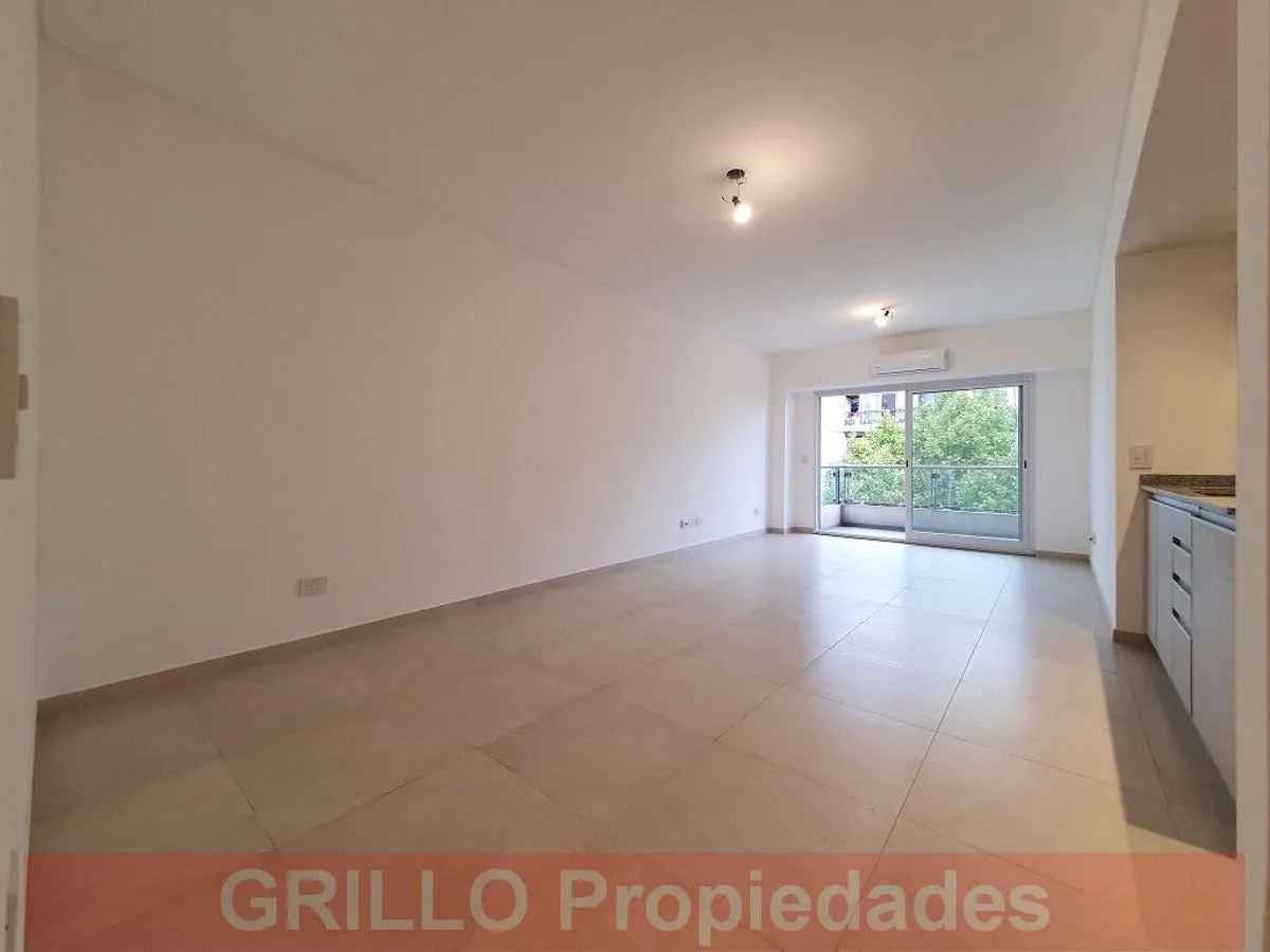 Av Olivera 58. Piso 2. Departamento Monoambiente Divisible. a Estrenar. Balcón. Al Frente