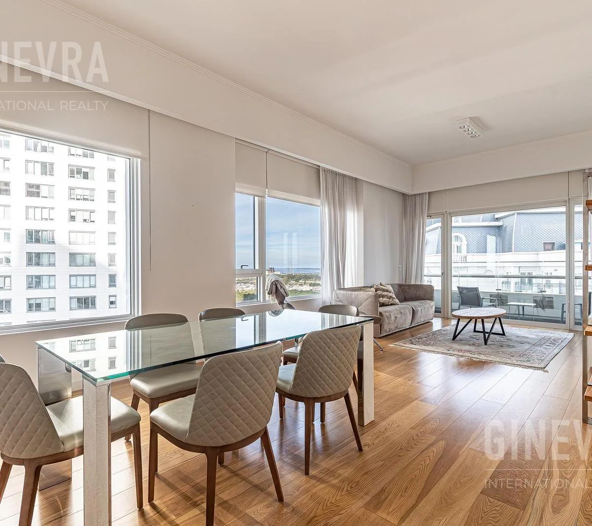 Alvear Tower, 2 suites, amoblado