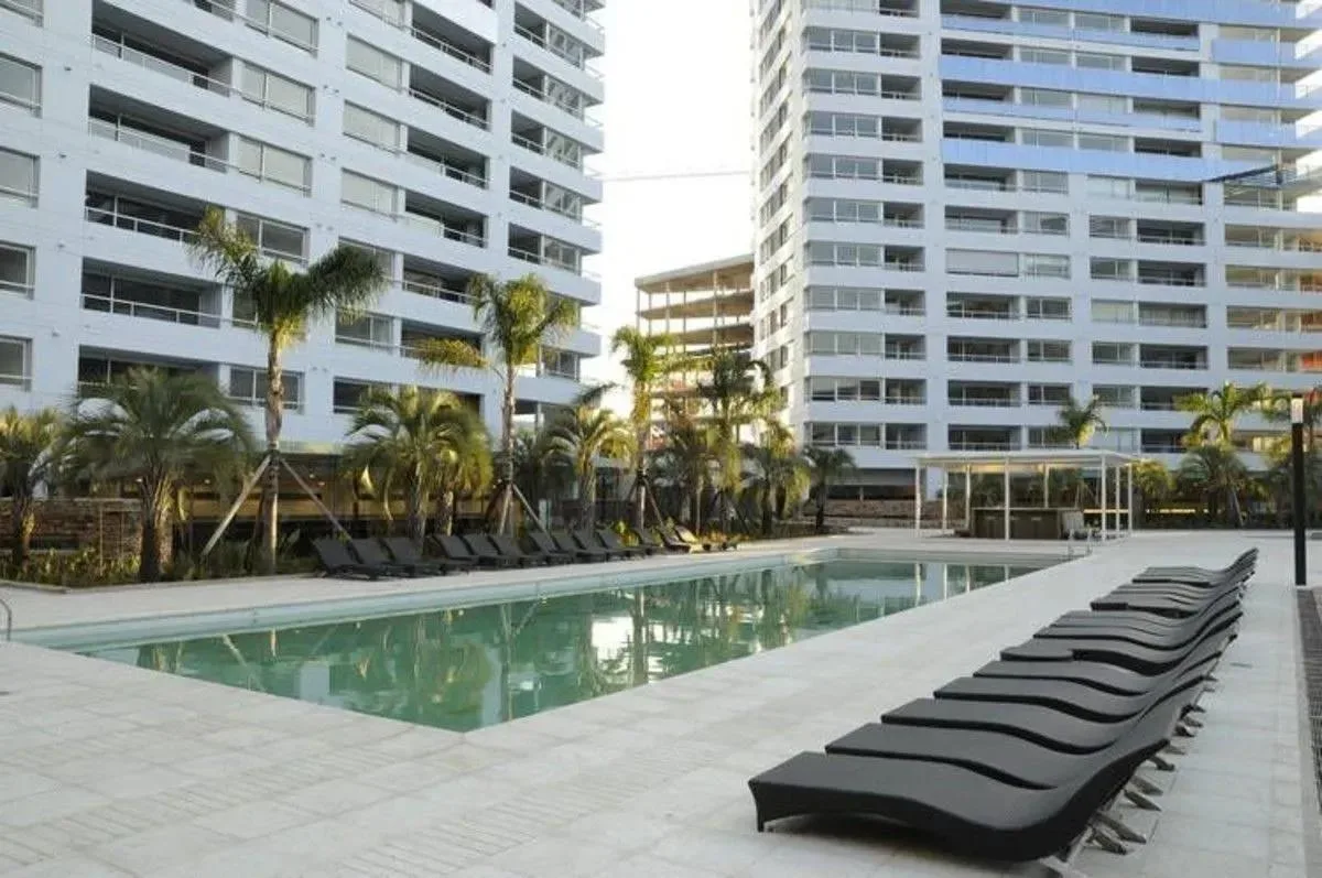 Three-room apartment with views in Puerto Madero