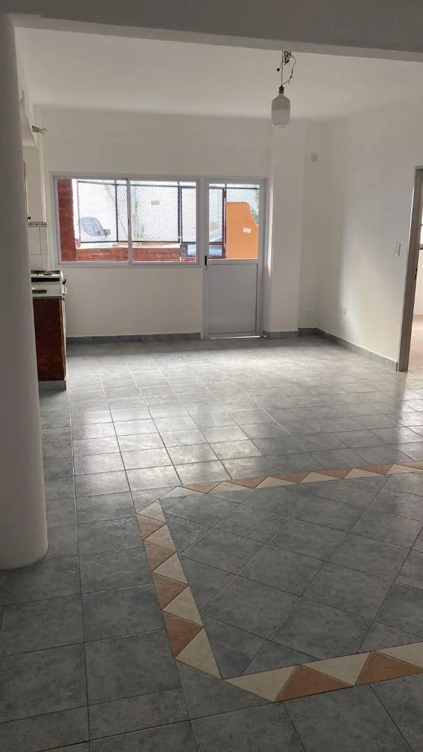 Departamento de 3 Ambientes en Alquiler, Santos Lugares