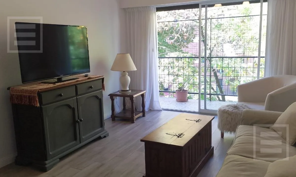 Alquiler Departamento 4 Ambientes Amoblado en Las Cañitas