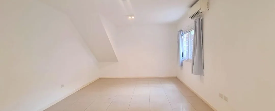 Apartamento de um ambiente divisível com vaga em Saavedra
