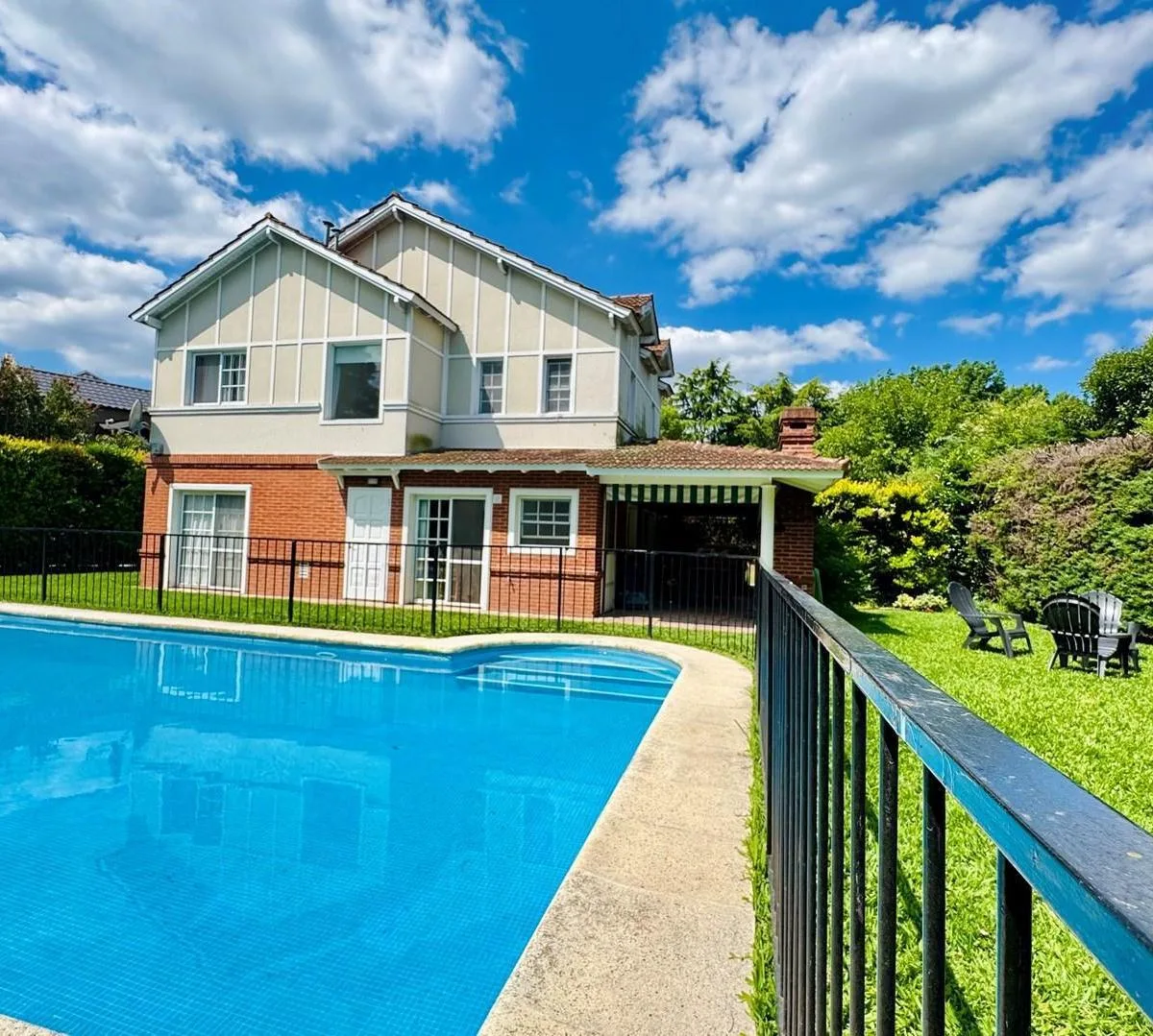 Casa en Alquiler en Solar del Bosque, 3 Dorm., Pileta. Ezeiza, G. B. a. Zona Sur