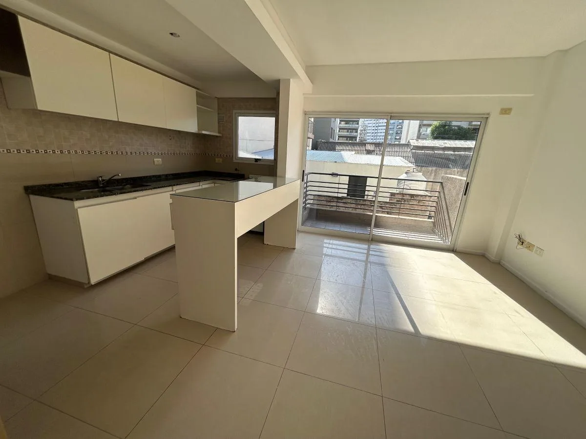 Alquiler Hermoso Dos Ambientes con Balcon
