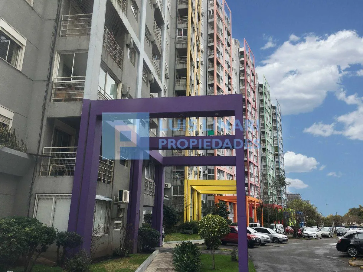 3 комнаты, балкон и охрана