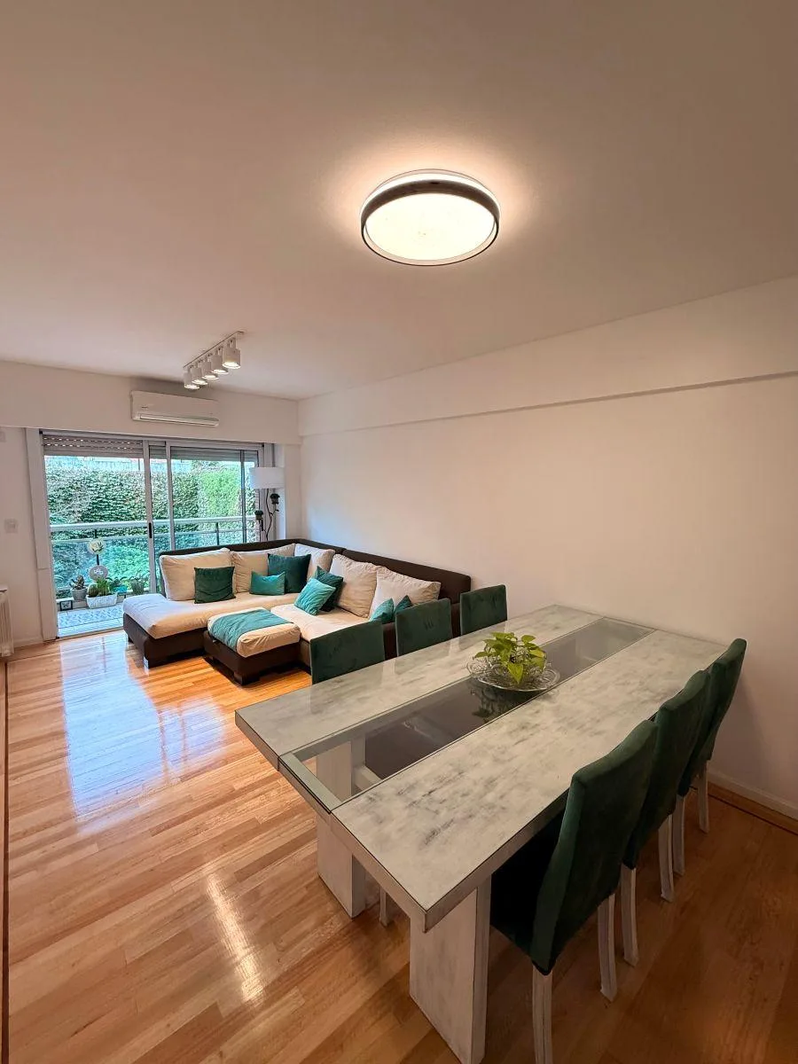 Excelente Departamento 3 Ambientes Amoblado con Patio, Balcon y Cochera Cubierta en Caballito