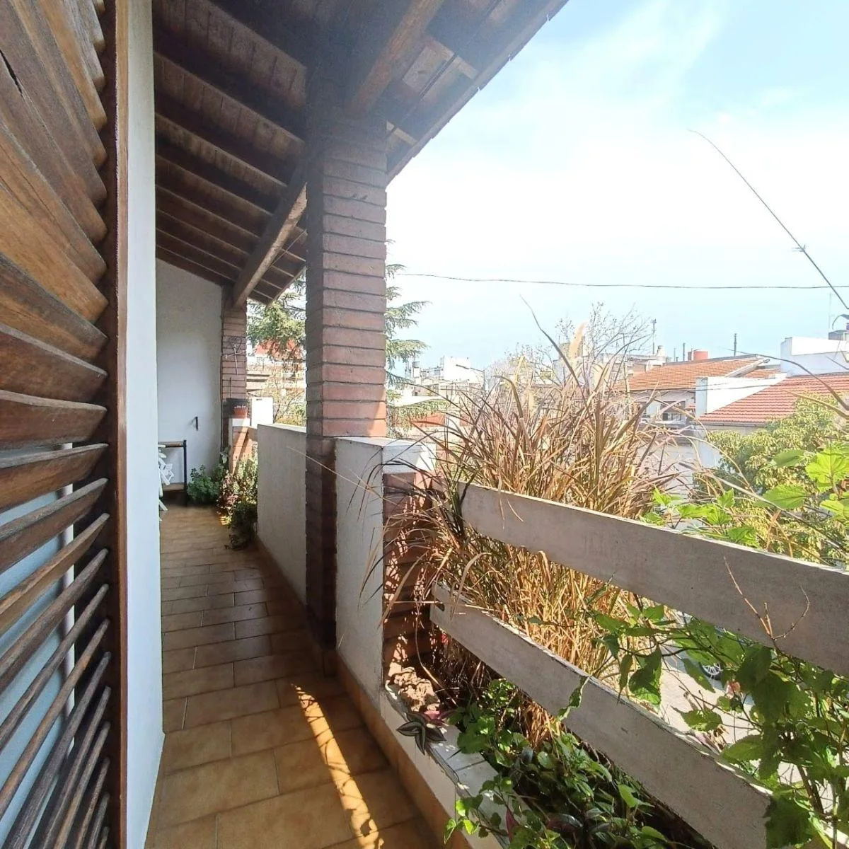 Excelente P. H. 3 Ambientes Al Frente C/ Balcon Corrido y Terraza