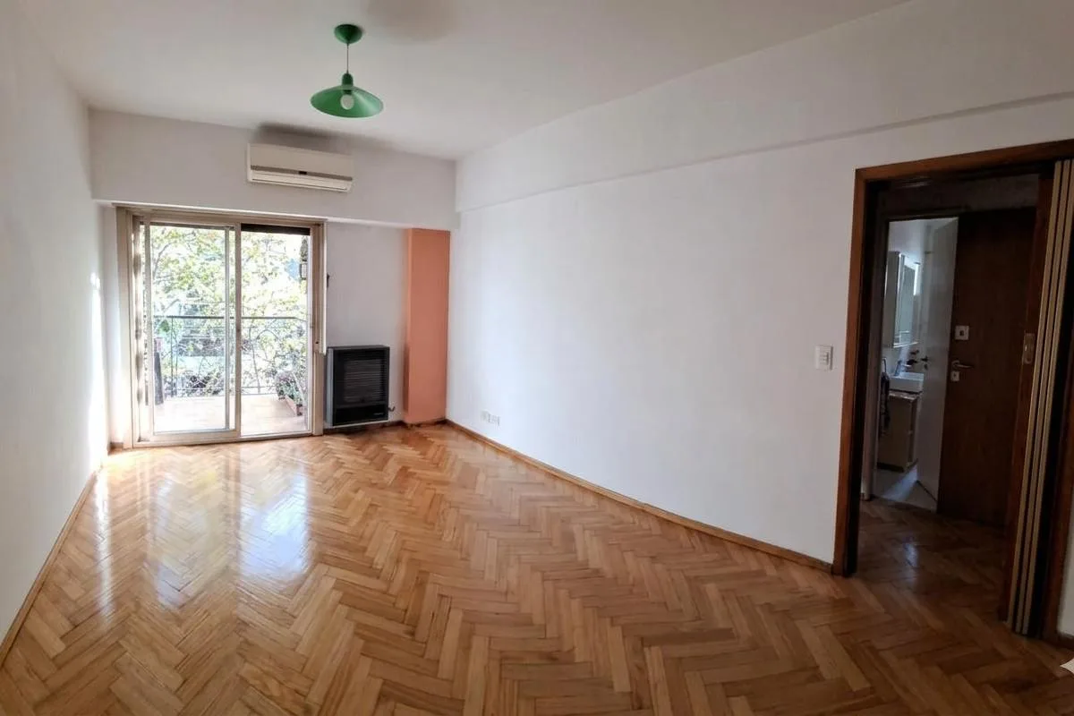 Excelente Semipiso de 3 Ambientes en Flores Ubicación Ideal