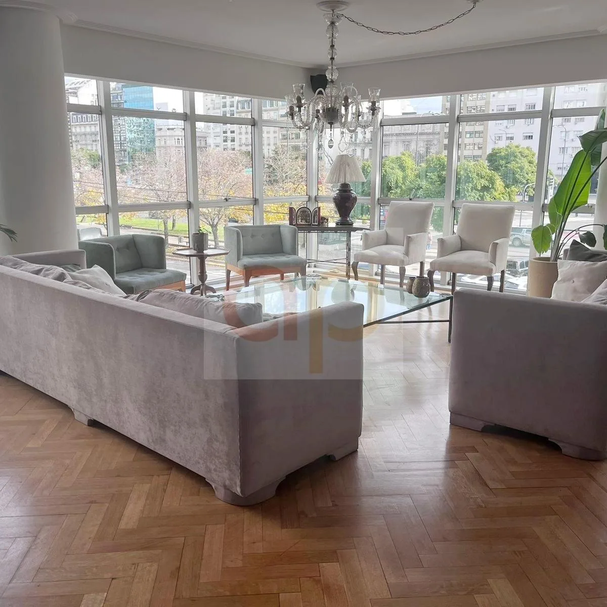 Apartamento com 3 suítes mobiliado em Retiro