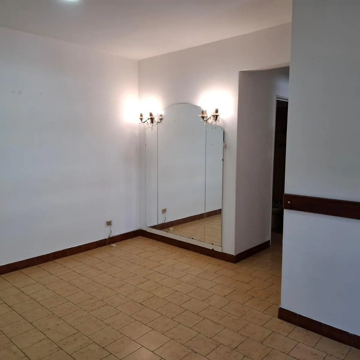 Departamento 4 Ambientes en Alquiler. V. Martelli - B. Parque